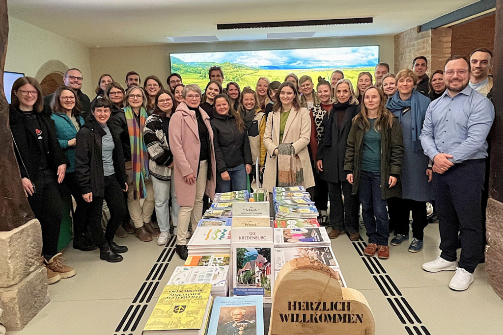 A group photo of the Excellence Initiative Sustainable Destinations visiting Maikammer on the German Wine Route.